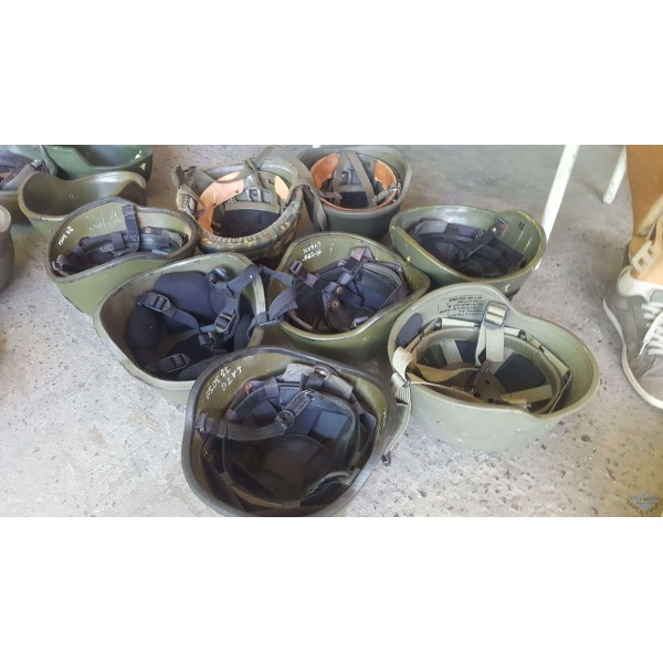 Кевларовая каска б/у різних країн світу - 2906718 Кевларовая каска б/у різних країн світу - 2906718