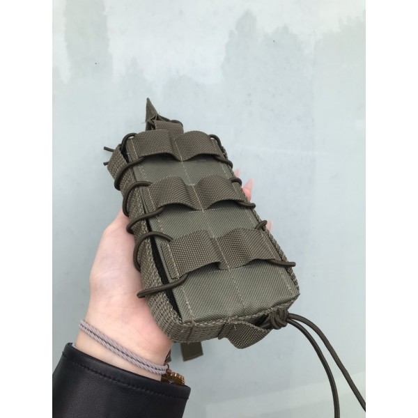 Одинарний штурмовий підсумок для магазинів АК на системі Molle (Олива) МК - 3573905 Одинарний штурмовий підсумок для магазинів АК на системі Molle (Олива) МК - 3573905