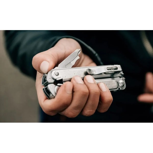 Мультитул Leatherman 832638 Free P2 Silver + чехол - 619315 Мультитул Leatherman 832638 Free P2 Silver + чехол - 619315