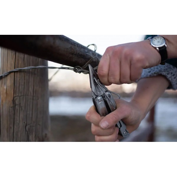 Мультитул Leatherman 832642 Free P4 Silver + чохол - 619316 Мультитул Leatherman 832642 Free P4 Silver + чохол - 619316