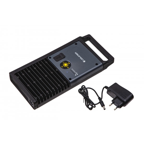 Ліхтар-прожектор LedLenser IF8R з функцією Powerbank и Bluetooth-керуванням, заряджається, 4500/2000/400 - 502002 Ліхтар-прожектор LedLenser IF8R з функцією Powerbank и Bluetooth-керуванням, заряджається, 4500/2000/400 - 502002