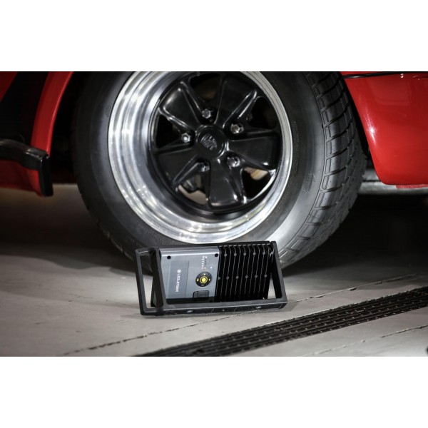Фонарь-прожектор LedLenser IF8R с функцией Powerbank и Bluetooth-управлением, заряжаемый, 4500/2000/400 - 502002