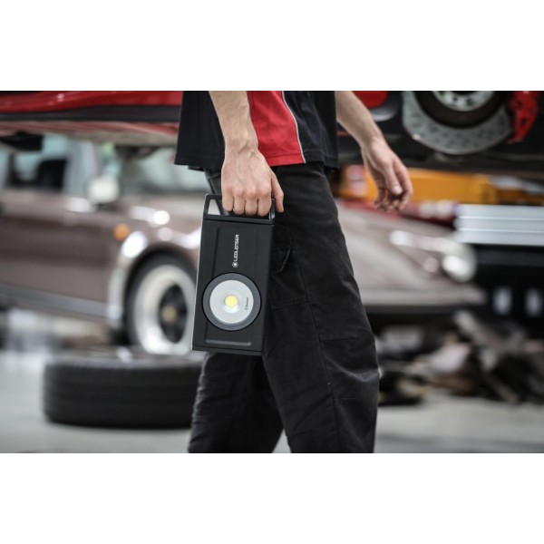 Фонарь-прожектор LedLenser IF8R с функцией Powerbank и Bluetooth-управлением, заряжаемый, 4500/2000/400 - 502002