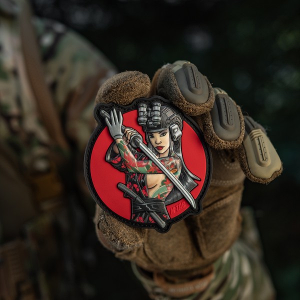 M-Tac нашивка Tactical girl №3 Череп на плечі PVC - 51116402 M-Tac нашивка Tactical girl №3 Череп на плечі PVC - 51116402