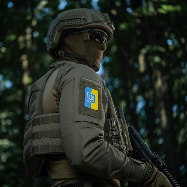 M-Tac нашивка флаг Украины с гербом (80х50 мм) вертикальная Full Color/GID - 51304099 M-Tac нашивка флаг Украины с гербом (80х50 мм) вертикальная Full Color/GID - 51304099