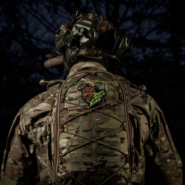 M-Tac Нашивка "Дивись в пітьму як Хижак" PVC Black/Coyote - 52338315 M-Tac Нашивка "Дивись в пітьму як Хижак" PVC Black/Coyote - 52338315