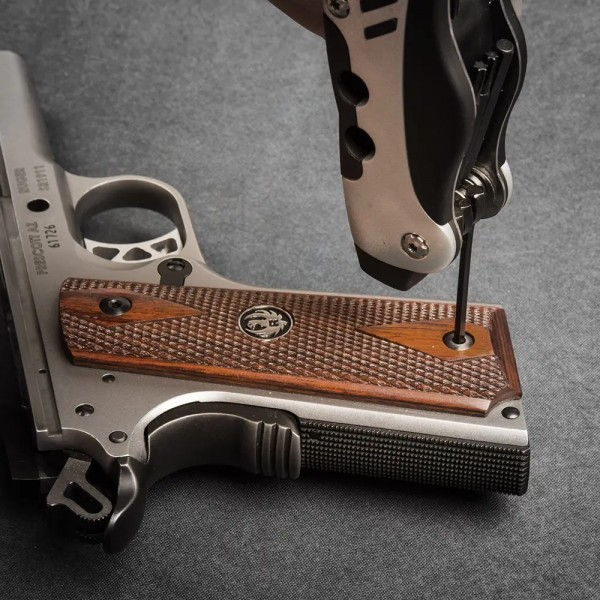 Мультиинструмент Real Avid Gun Tool Plus - 17590020 Мультиинструмент Real Avid Gun Tool Plus - 17590020