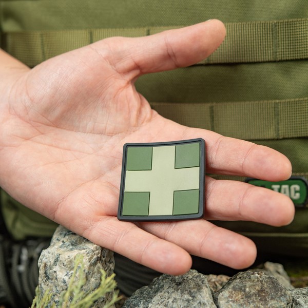 M-Tac нашивка Medic Cross Square ПВХ олива - 51124001 M-Tac нашивка Medic Cross Square ПВХ олива - 51124001