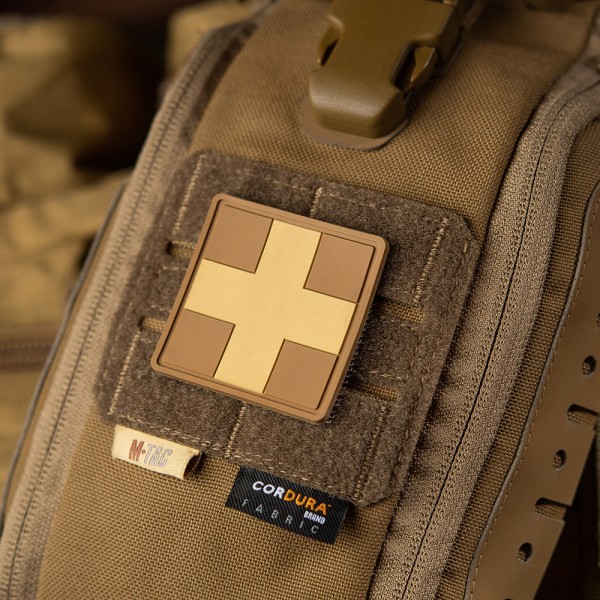 Нашивка Medic Cross Square PVC Coyote - 51124005 Нашивка Medic Cross Square PVC Coyote - 51124005
