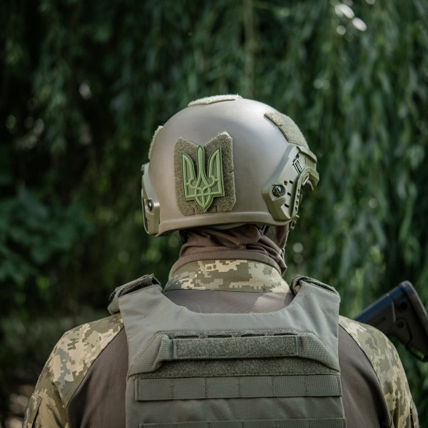 Нашивка Тризуб PVC великий олива - 51337101