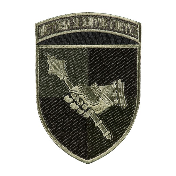 Шеврон Командування Сухопутних Військ Victoria Sequitur Fortes - AKW-CMSVU