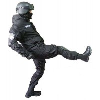 Тактический черный костюм для спецназа
